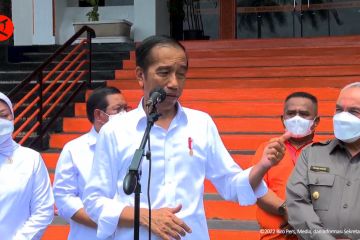 Presiden serahkan sejumlah bantuan sosial di Balikpapan