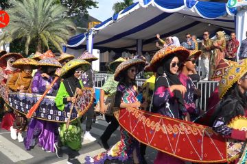 Selintas keragaman busana Banjarmasin Festival Sasirangan