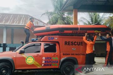 Basarnas lakukan pencarian warga terseret arus sungai di Nagan Raya