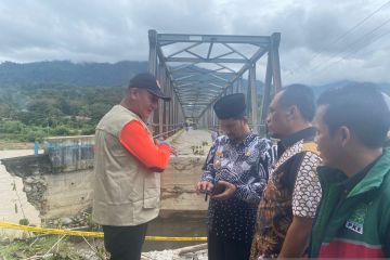 Korban banjir bandang Aceh Tenggara diberikan bantuan masa panik