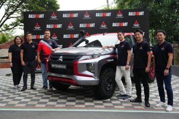 Rifat Sungkar bersama Mitsubishi Ralliart unjuk kemampuan di AXCR 2022