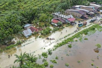 Jalan Lintas Aceh Selatan-Medan Terputus Akibat Banjir