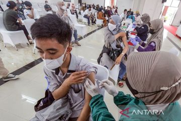 65,37 juta penduduk Indonesia peroleh perlindungan dosis penguat