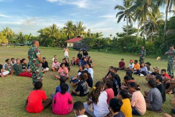 Penutupan TMMD di Biak Numfor diakhiri dengan tarian daerah