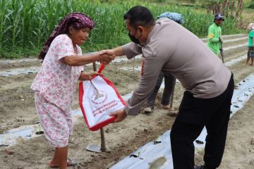Polres Tapanuli Utara salurkan bantuan Presiden RI kepada korban gempa