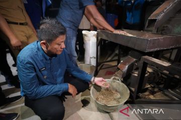 Pemkab OKU Timur luncurkan inovasi teknologi pakan ikan