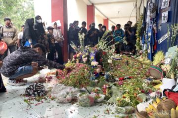 Arema FC gelar doa bersama peringati 40 hari tragedi Kanjuruhan