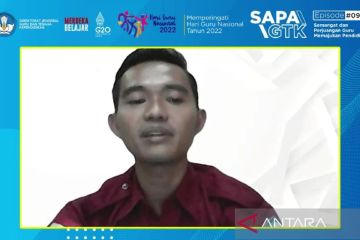 Guru di pesisir Lampung tetap semangat mengajar di tengah keterbatasan