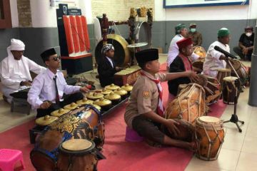 KAI Cirebon suguhkan rampak kendang anak di Hari Pahlawan