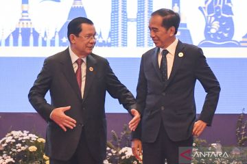 Presiden Jokowi hadiri pertemuan pemimpin ASEAN dengan AIPA di Kamboja