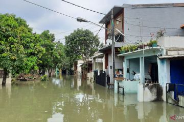Sungai meluap, 871 KK di Kabupaten Tangerang terdampak banjir