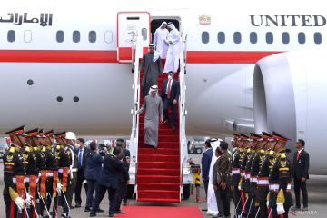 Presiden Uni Emirat Arab tiba di Bali