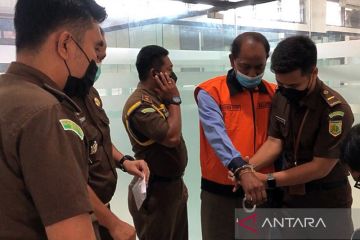 Kejati Bali menahan tersangka korupsi dana LPD rugikan negara Rp56,7 M