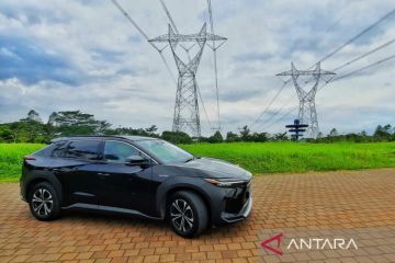 Coba bZ4X, SUV pintar Toyota yang berharga lebih Rp1 miliar