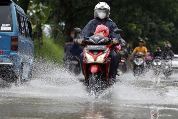 BMKG ingatkan potensi hujan lebat di sebagian besar wilayah Indonesia