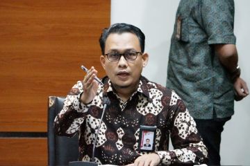 KPK ingatkan dua PNS saksi kasus Ricky Ham Pagawak kooperatif hadir