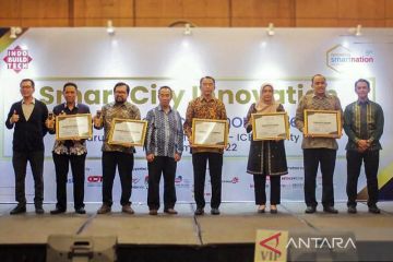 Trenggalek raih penghargaan inovasi kota cerdas di forum ISNA 2022