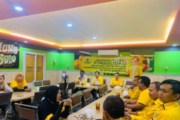 Golkar Surabaya minta kader beri perhatin petugas sampah di kampung