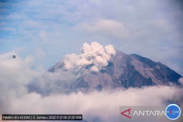 PVMBG imbau warga jauhi Besuk Kobokan di Gunung Semeru