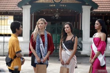Miss Universe Switzerland kunjungi Yogyakarta