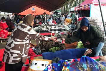 Mensos bawa bantuan untuk korban gempa Cianjur di RSUD Sayang