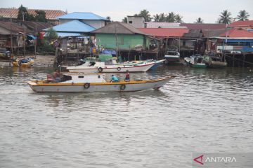 KSOP sediakan pelampung penyelamat untuk nelayan