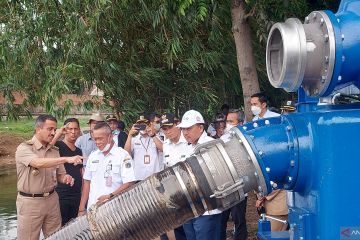 Pemkot Jaktim tambah enam unit pompa bergerak antisipasi banjir