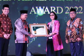 Kanwil Kemenag Bali terima penghargaan Itjen Awards