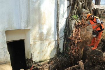Pemkot Jaksel kuras lumpur di Setiabudi untuk cegah banjir