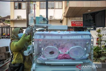 RSUD Sayang Cianjur rawat bayi baru lahir di halaman parkir antisipasi gempa susulan