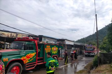 Sembilan rumah di Singkawang hangus terbakar