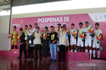 Tim sepak bola DKI Jakarta rebut medali emas Pospenas Solo