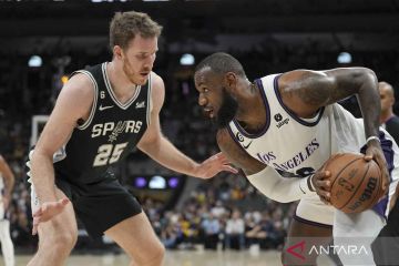 NBA: Spurs kalah dari tamunya Lakers 138-143