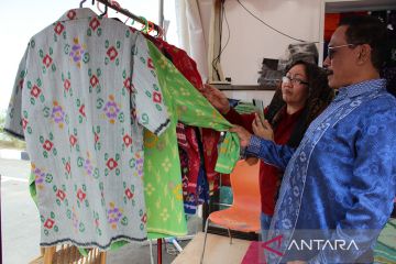 KTT G20 Dongkrak Popularitas Batik Bomba 