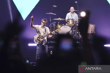 Grup band asal AS, The Weezer tampil di Soundrenalin 2022