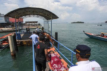 Pengangkutan pasien dari Pulau Belakang Padang