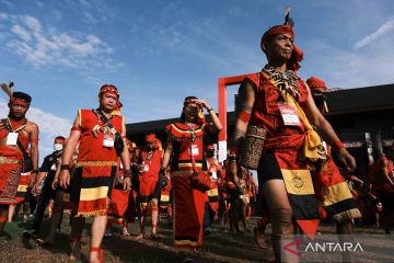 Pasukan Merah Tariu Borneo Bangkule Rajakng berkumpul di Pontianak