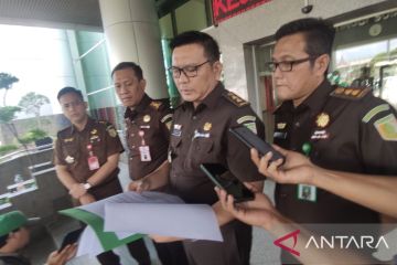 Kejati Sumsel menetapkan tiga tersangka kasus korupsi lahan jalan tol