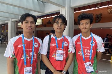 Relawan sambut atlet di bandara jelang kejuaraan dunia esport Bali