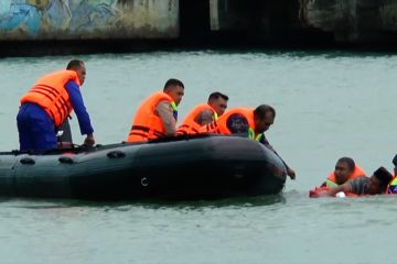 Antisipasi bahaya banjir, Polres Aceh Barat gelar latihan SAR