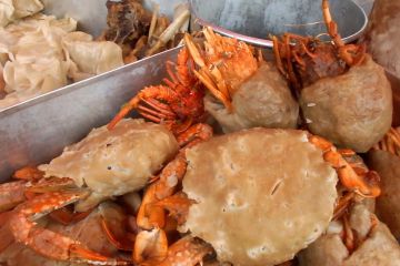 Kuliner unik bakso kepiting dan bakso lobster