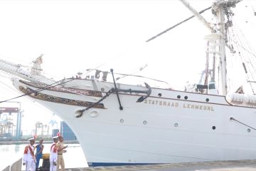 Bersandar di Jakarta, kapal Statsraad Lehmkuhl berusia 108 tahun