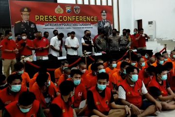Polrestabes Surabaya ringkus 74 bandit sepeda motor