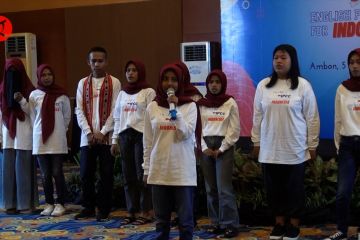 Pelindo bagikan sertifikat bahasa Inggris untuk 13 siswa di Maluku