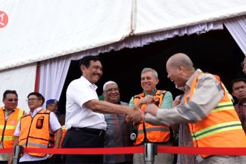 Luhut resmikan proyek smelter nikel di Pomalaa, Sultra