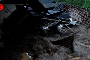 Satu korban meninggal tertimbun tanah longsor di Jember