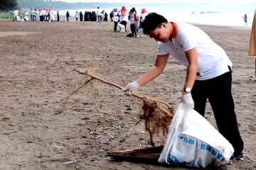 Sumbar targetkan pengelolaan 100 persen sampah pada 2025