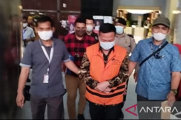 KPK menahan mantan Kepala BPN Riau M Syahrir