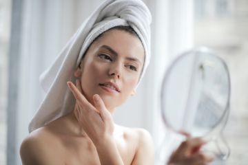 Apa langkah pertama perawatan wajah yang benar?