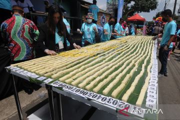 Rekor penyajian gethuk singkong terbanyak